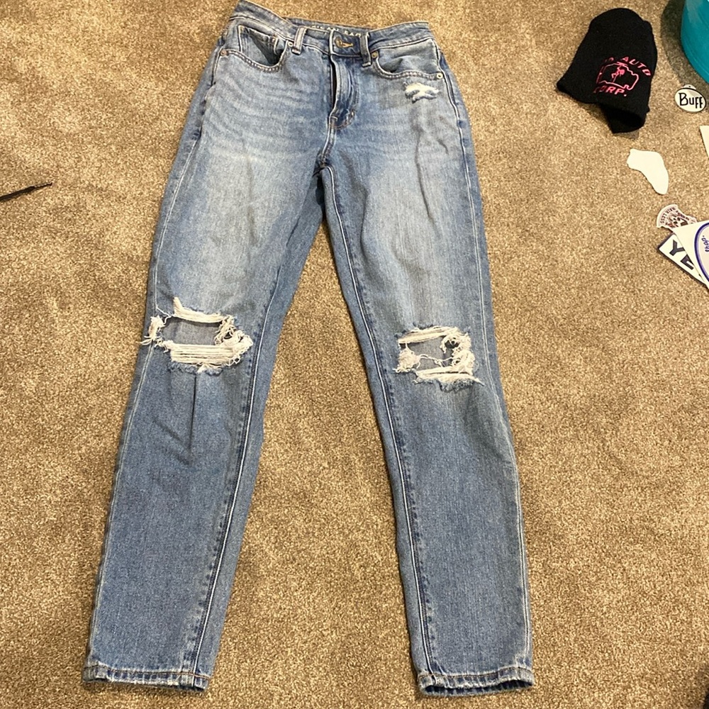 American eagle size 00 ripped blue jeans style straight leg
